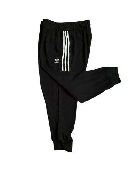 Adidas pantaloni taglia 44 IT