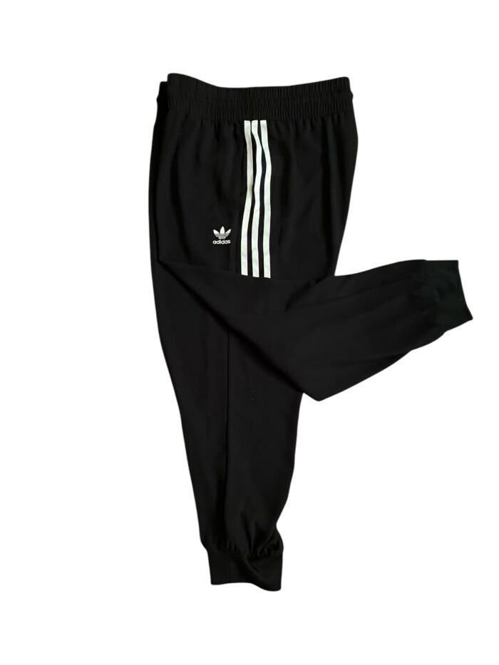 Adidas pantaloni taglia 44 IT