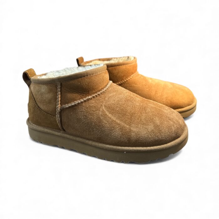 6019 Ugg Stivaletti numero 38