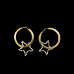 Orecchini a cerchio con stelle